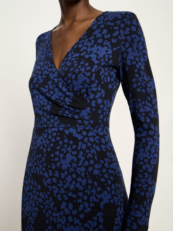 Lanius kjóll Kleid mit Wickeloptic print painted