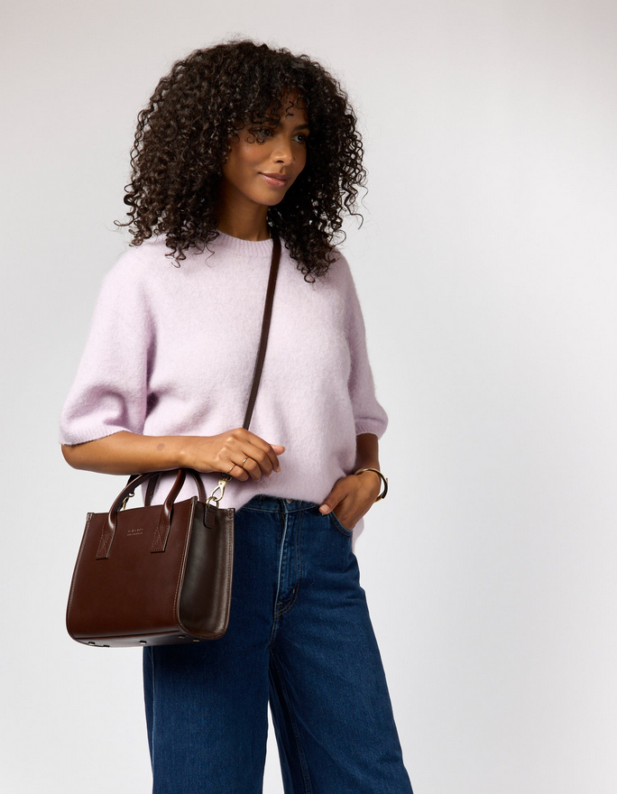 O MY BAG Coco Jackie midi Chocolate classic leather
