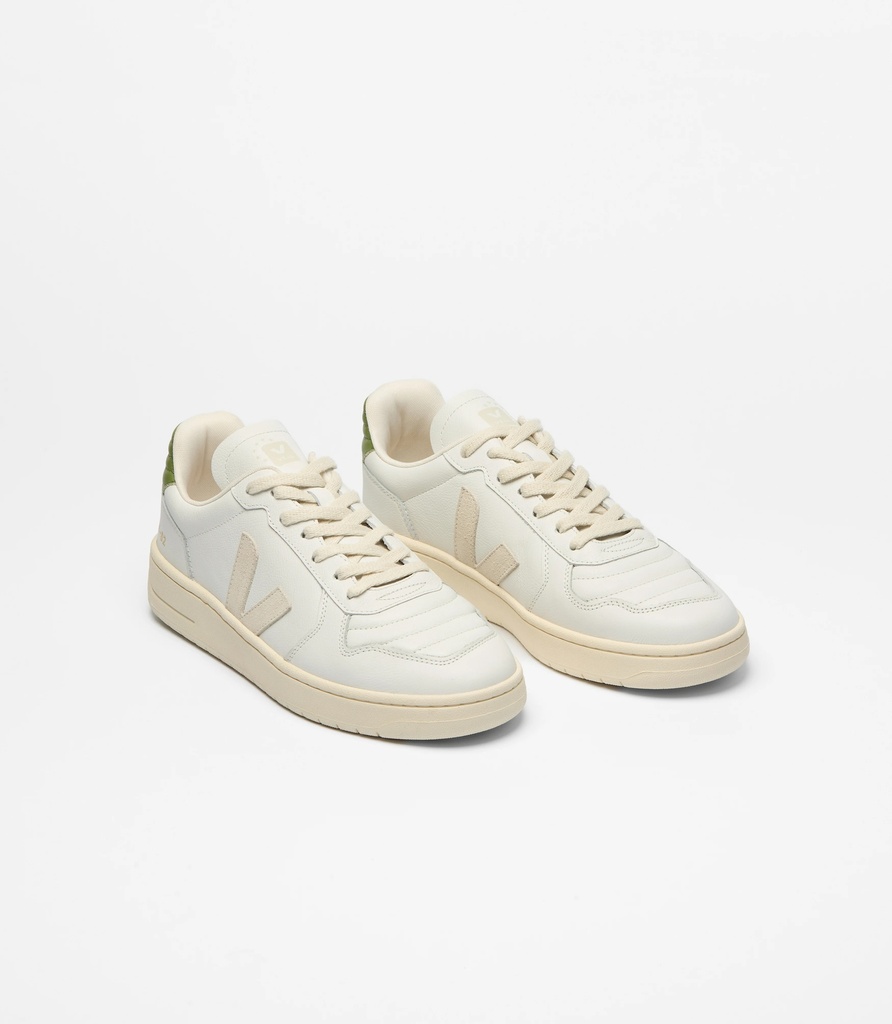 VEJA skór V-82 II White Pierre Kiwi