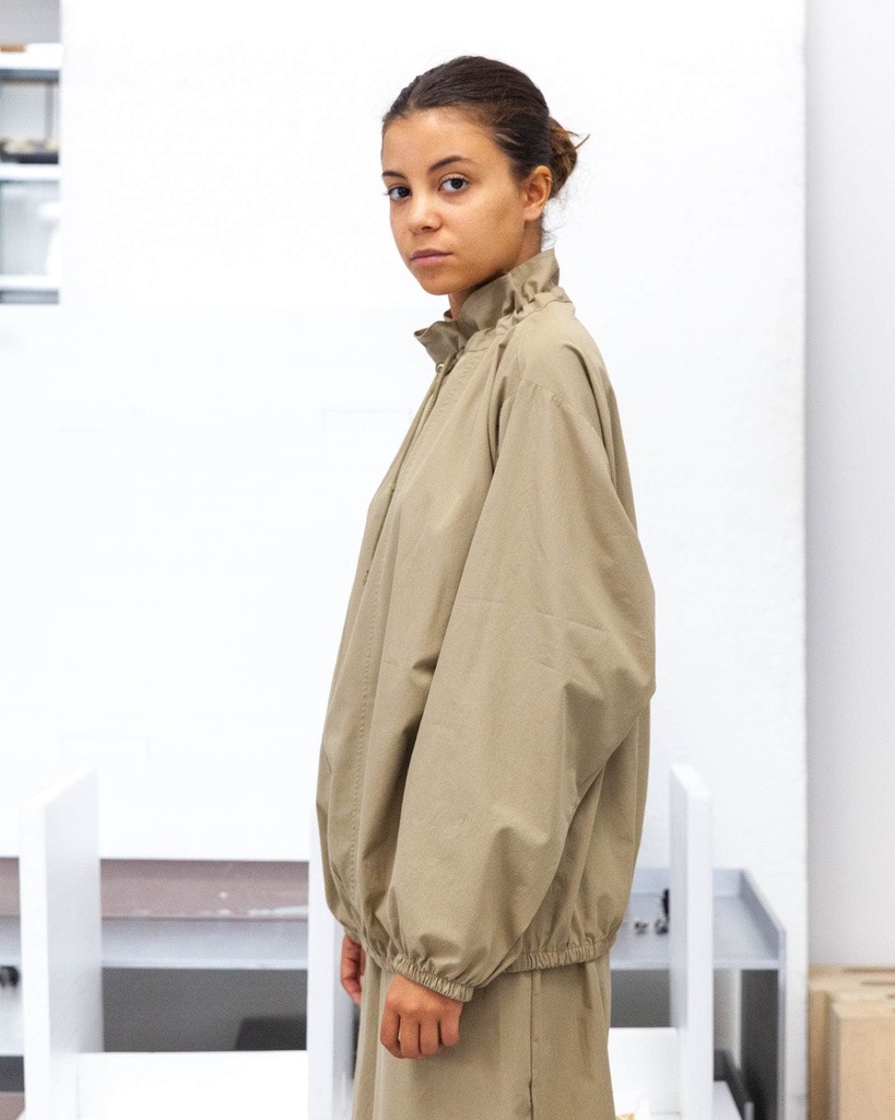 Baserange toppur Uro Top Khaki