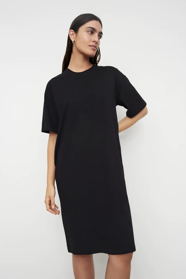 KOWTOW Kjóll EVERYDAY BOXY DRESS BLACK