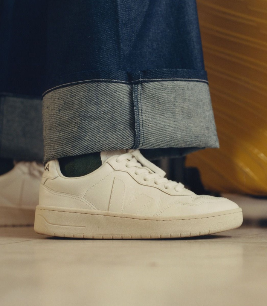 VEJA skór V-90 LEATHER Extra White