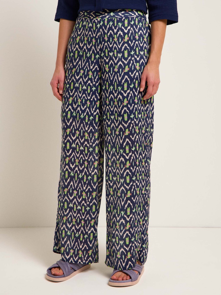 Lanius buxur Pazzohose print ikat night blue