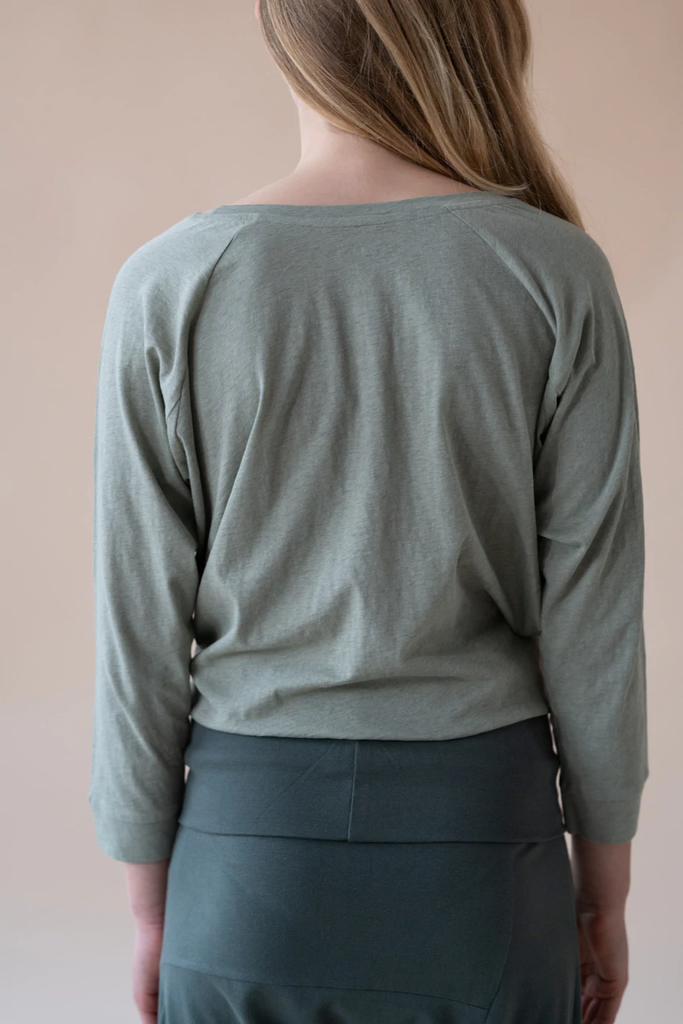 YOGAMII - Mukha Blouse - DUSTY GREEN