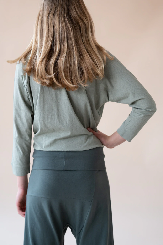 YOGAMII - Mukha Blouse - DUSTY GREEN