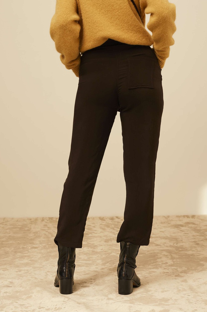 Humanoid Brita Choco buxur