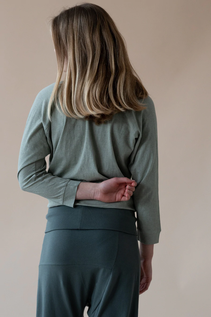 YOGAMII Mukha Blouse DUSTY GREEN