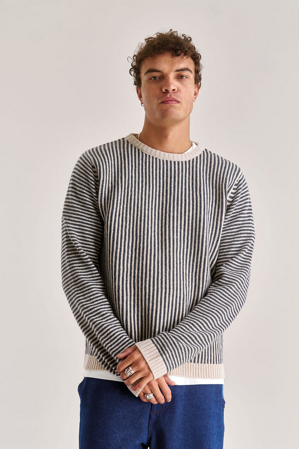 KOMODO peysa Arthur jumper Charcoal stripe