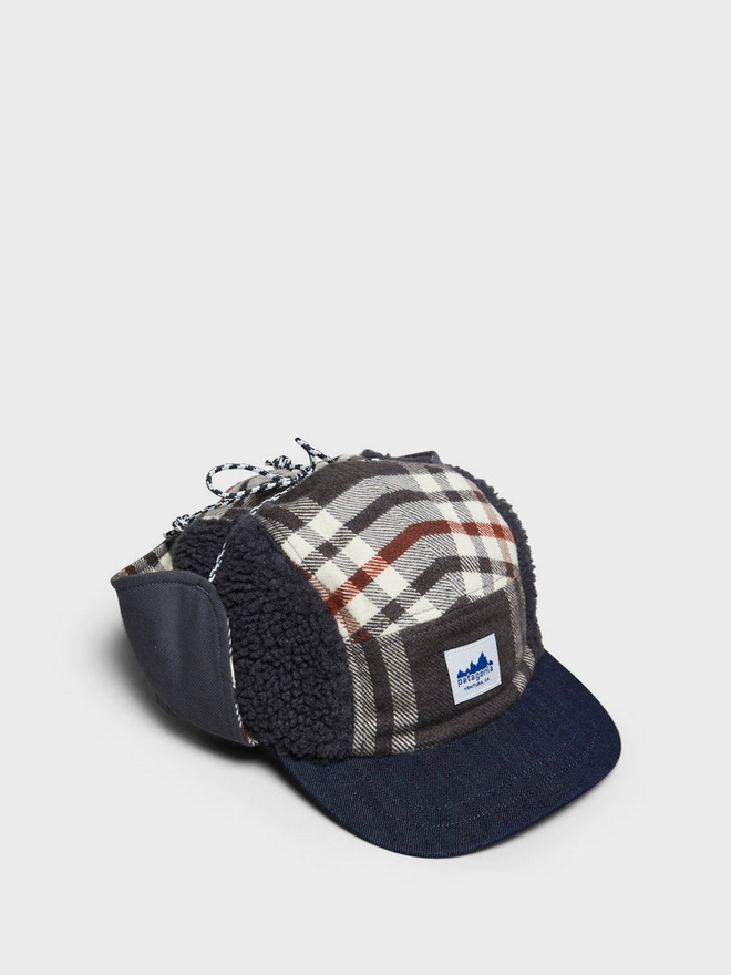 Patagonia húfa Cap Range earflap Inkblack