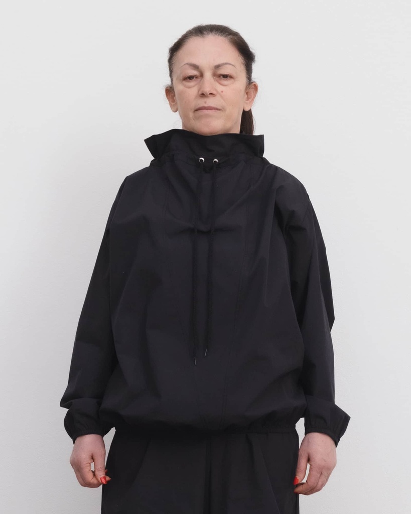 Baserange toppur Uro Top Black