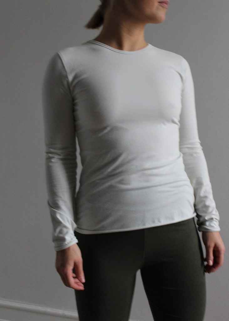 YOGAMII PRIYA STRECH TEE OFF WHITE