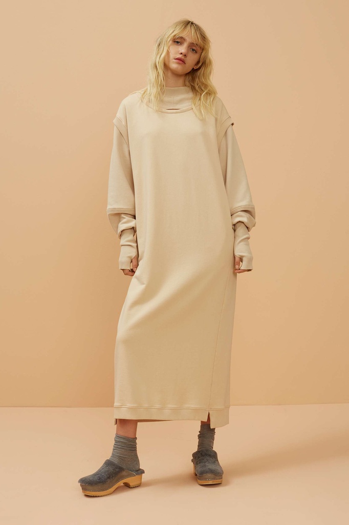 Humanoid Mateo Bisque